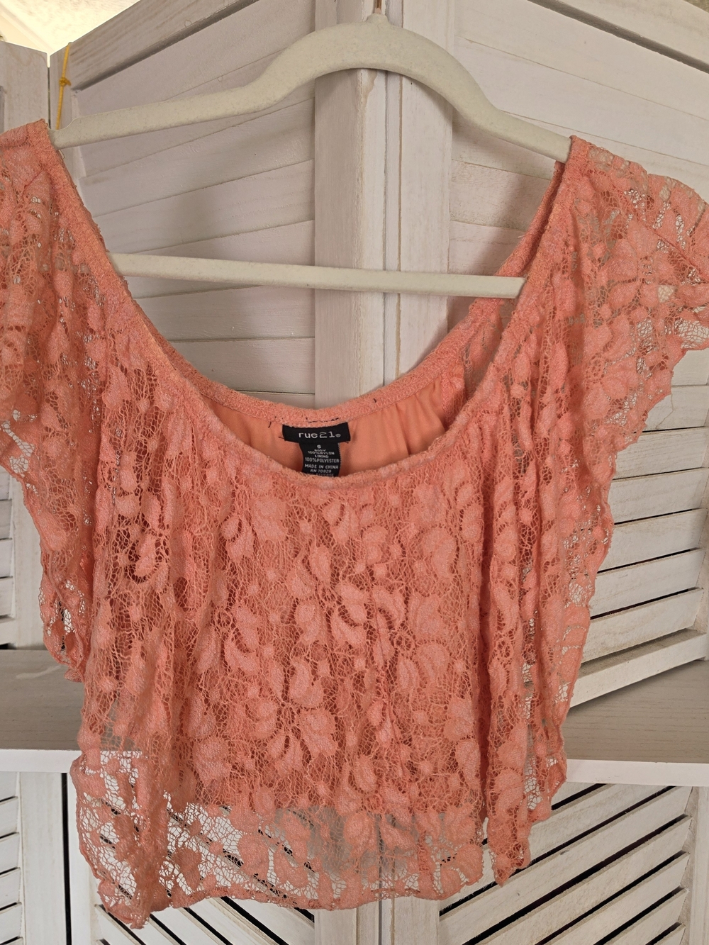 Rue21 Coral Lace Crop Top SZ S | Feminine, Romantic, Shabby Chic